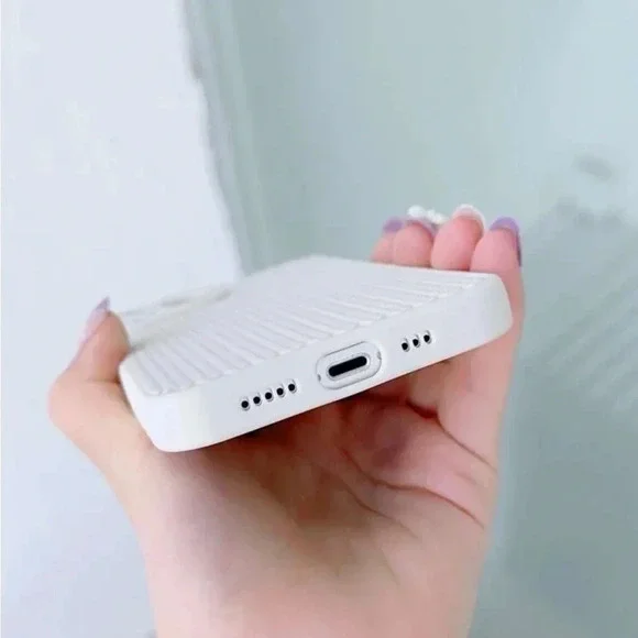 ⚠️Clearance iPhone 14/Pro/Pro Max White Textured Phone Case - Picture 3 of 4